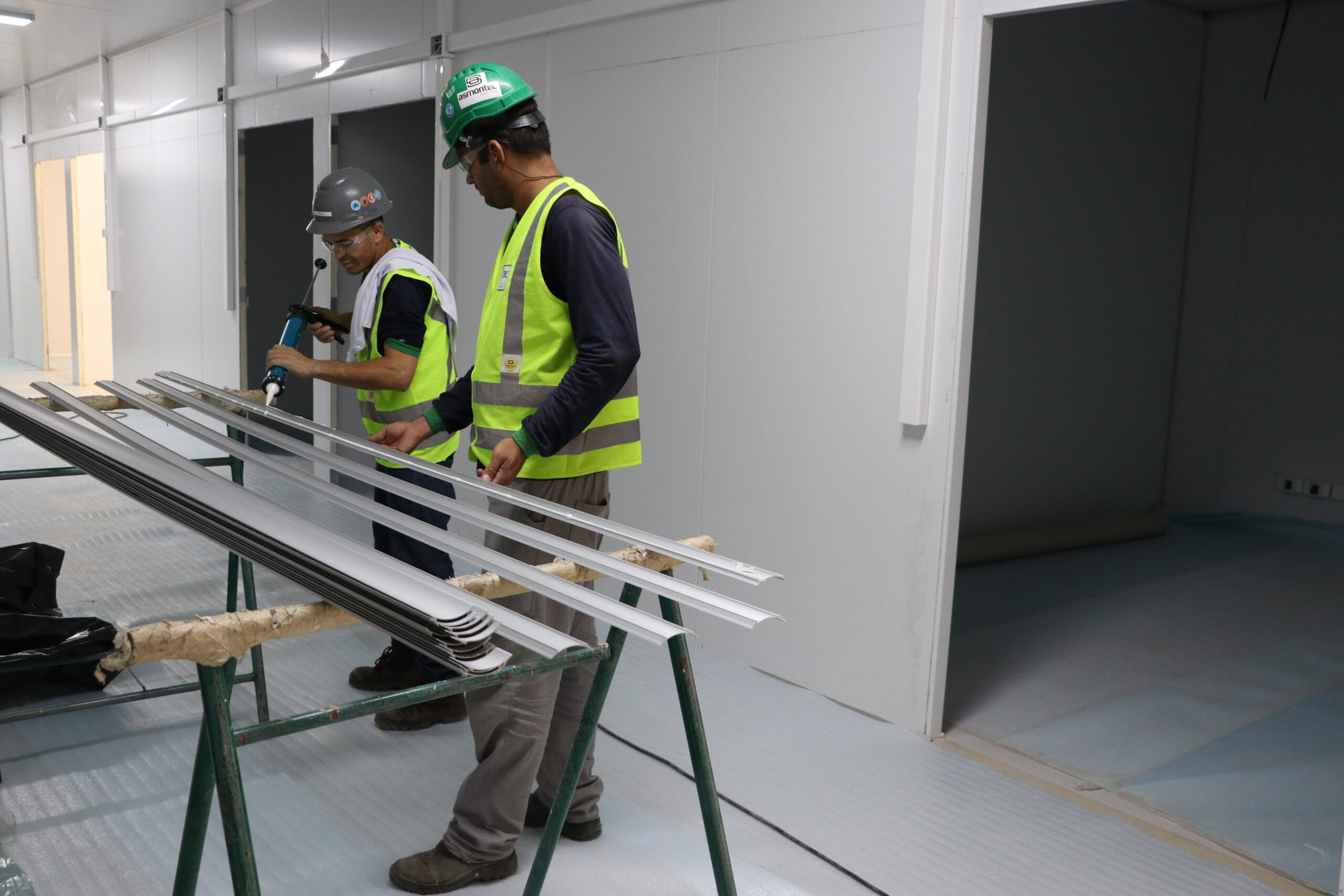 Construção em andamento do Centro Hospitalar Covid-19 da Fiocruz. Rio de Janeiro (RJ), 15 abr. 2020. Foto: Peter Ilicciev. Acervo CCS/Fiocruz.