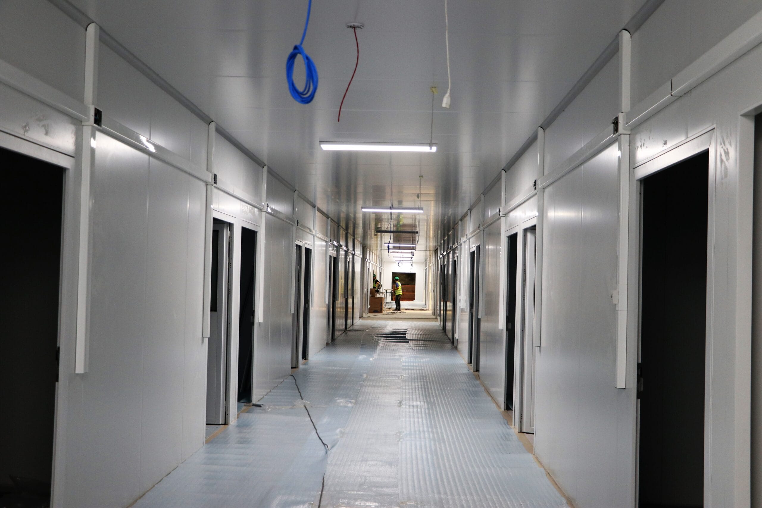 Construção em andamento do Centro Hospitalar Covid-19 da Fiocruz. Rio de Janeiro (RJ), 15 abr. 2020. Foto: Peter Ilicciev. Acervo CCS/Fiocruz.