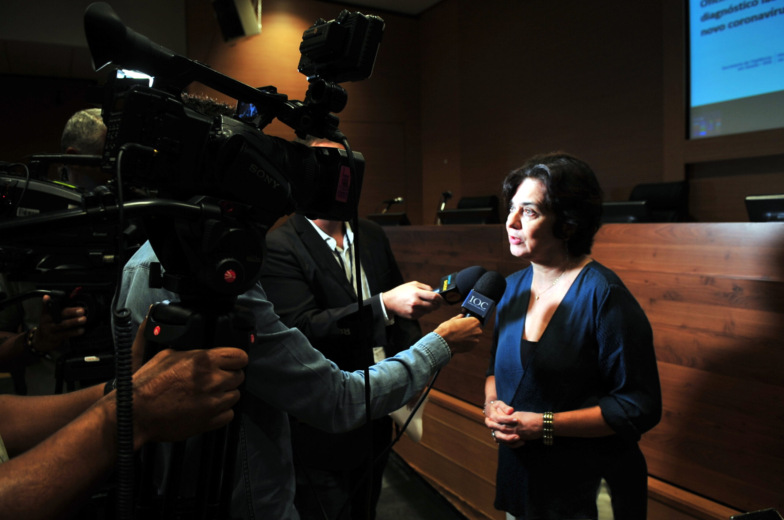 Presidente da Fiocruz, Nísia Trindade Lima, no encerramento da oficina de capacitação de laboratórios públicos latino-americanos para o diagnóstico do novo coronavírus, organizada pelo Ministério da Saúde e pela Organização Panamericana da Saúde e realizada na Fiocruz. Rio de Janeiro, 6-7 de fevereiro de 2020. Foto: Pedro Paulo. Acervo CCS/Fiocruz.