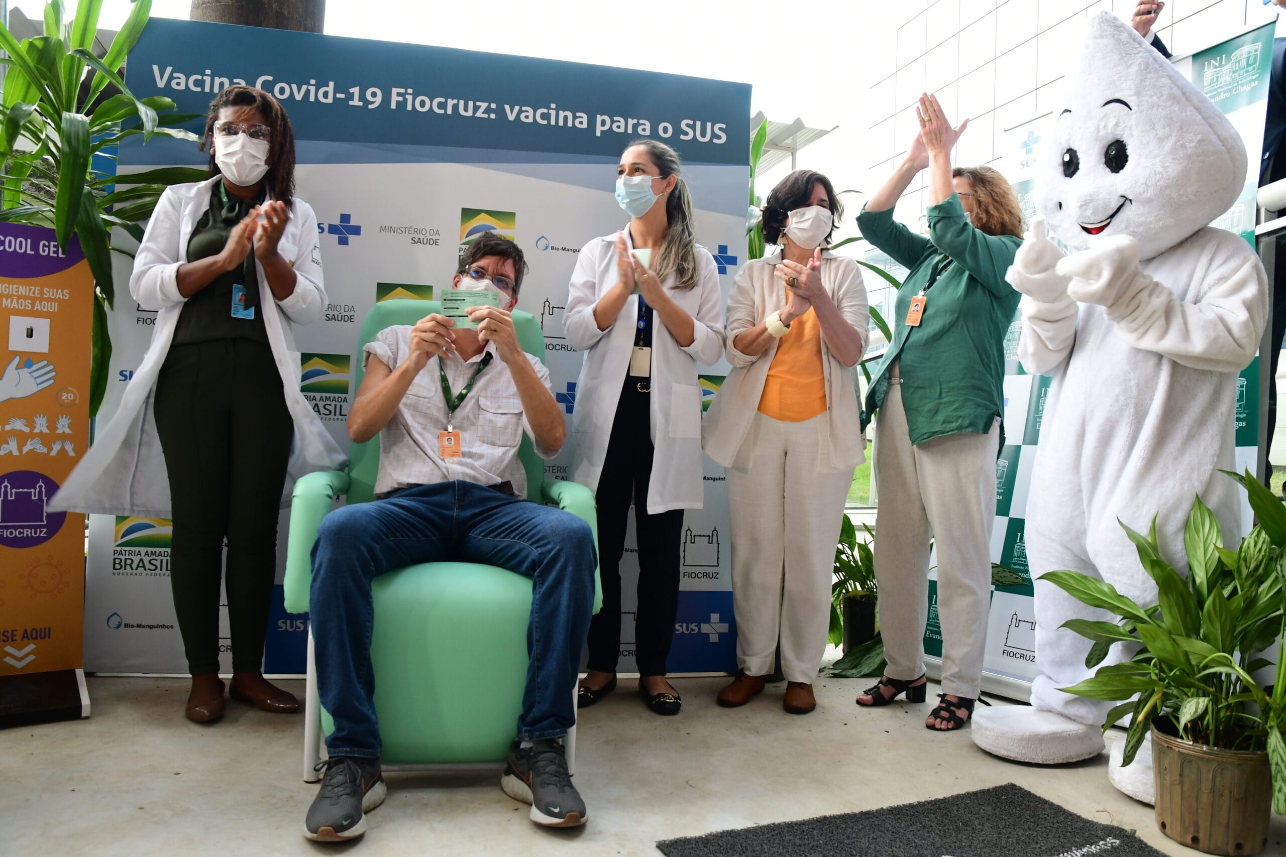 Fiocruz entrega 2 milhões de doses ao Programa Nacional de Imunizações